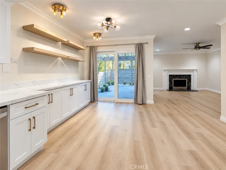 2704 Via Colina photo 3