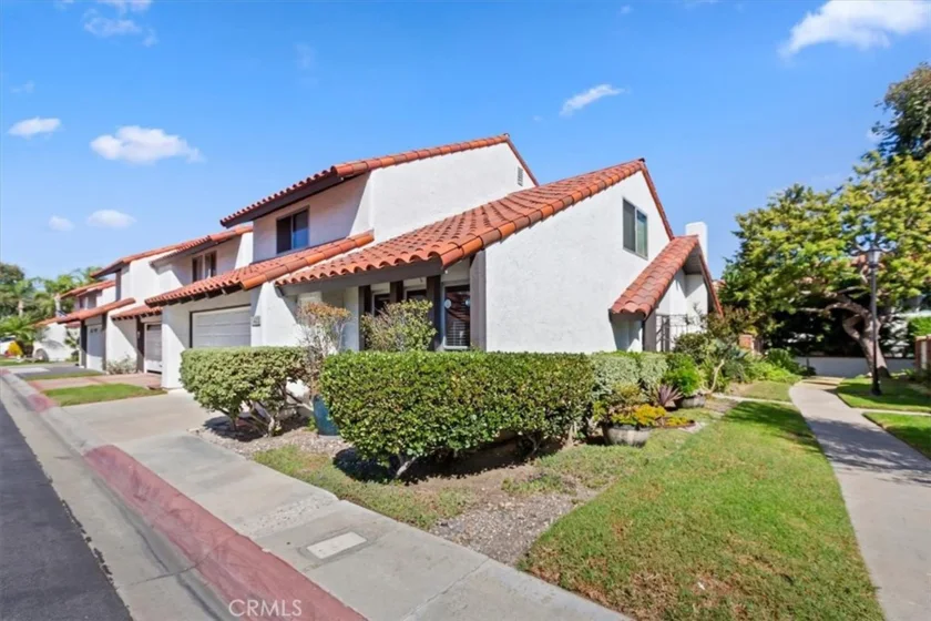 1402 Alpine Lane photo 2