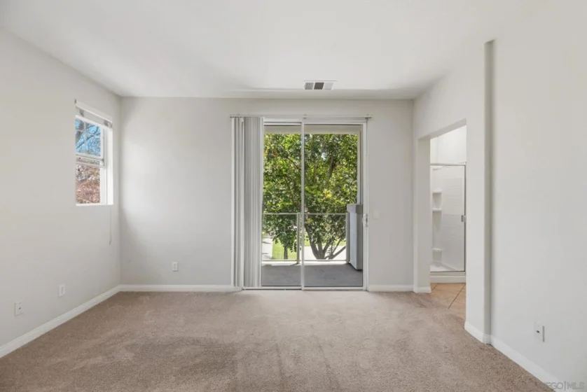 750 Harbor Cliff Way #105 photo 19
