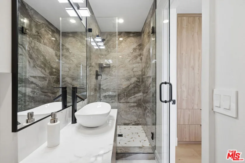 10747 Wilshire Boulevard #1107 photo 9