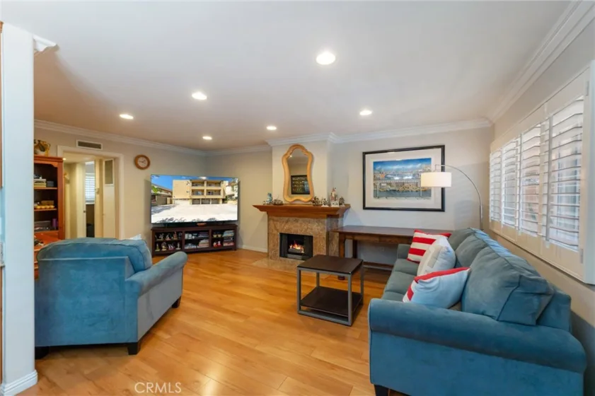 551 W Stocker Street #3 photo 12