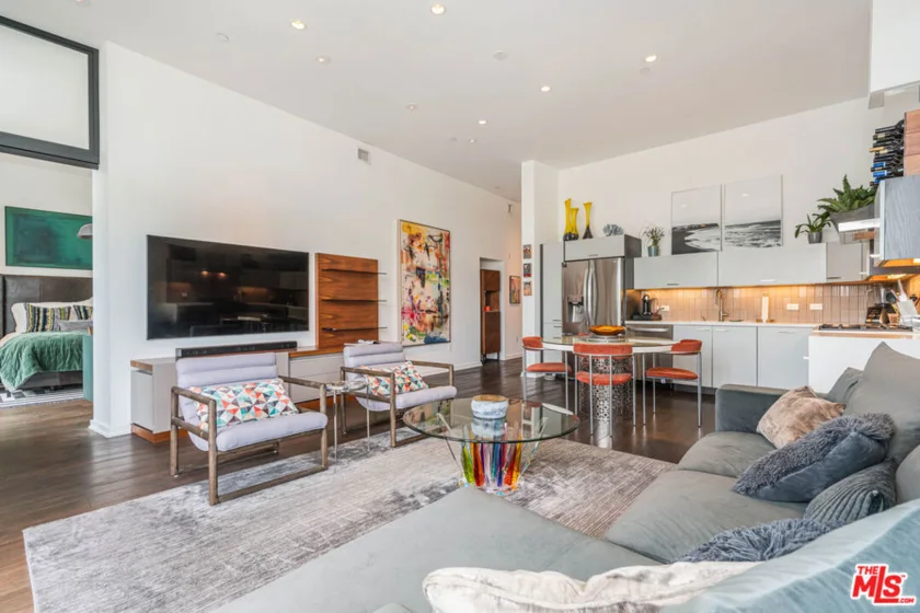 751 N Fairfax Avenue #4 photo 3
