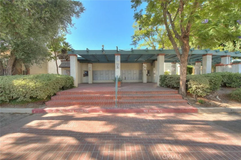 5700 Etiwanda #212 photo 32