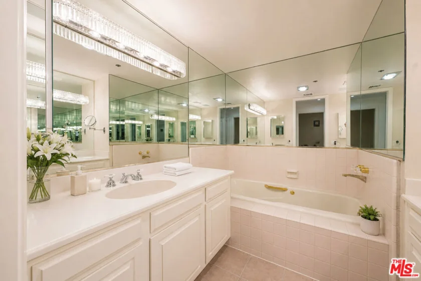 10550 Wilshire Boulevard #1001 photo 26