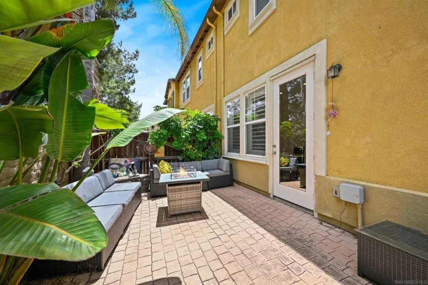 13295 Calle Del Campo #5 photo 2