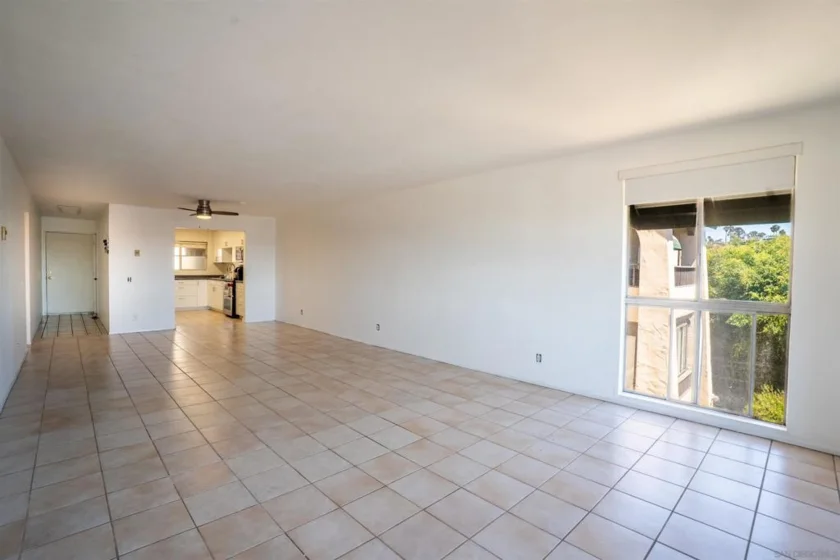 2540 Clairemont Drive #307 photo 17
