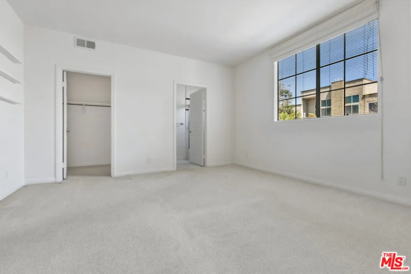 14570 Benefit Street #201 photo 29