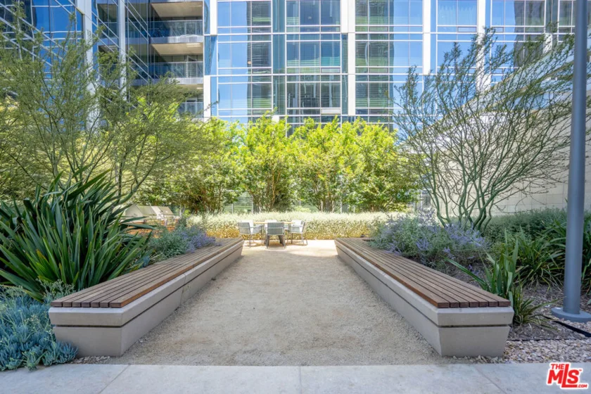 877 Francisco Street #2210 photo 31