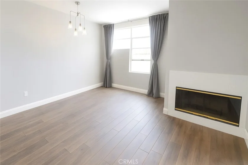 5350 White Oak Avenue #105 photo 5