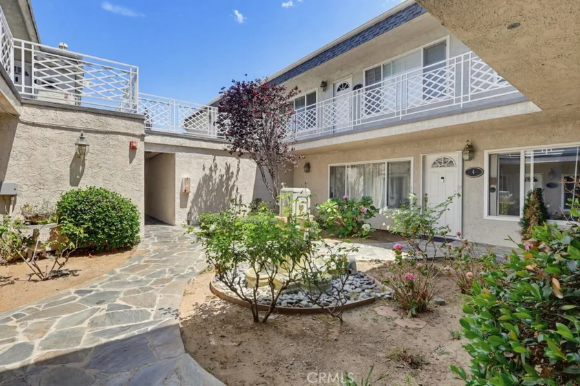 1720 Newport Avenue #2 photo 39