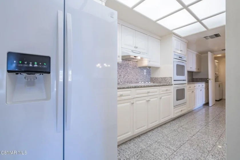 10660 Wilshire Boulevard #410 photo 29