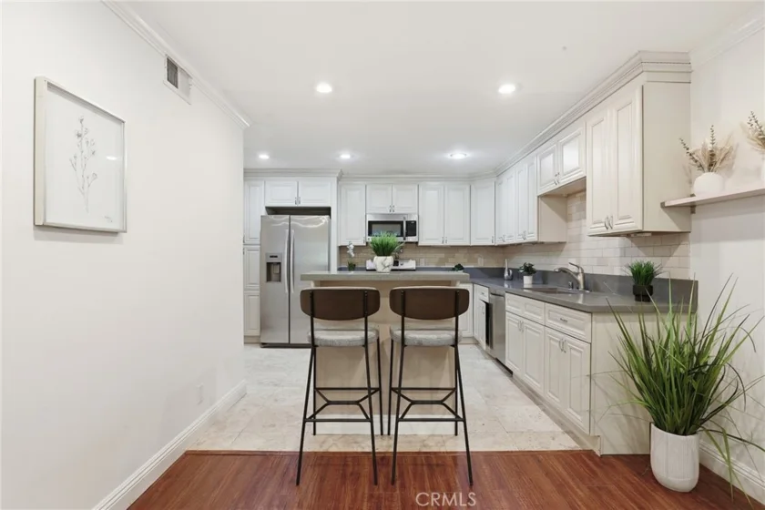 4189 Vineland Avenue #111 photo 6