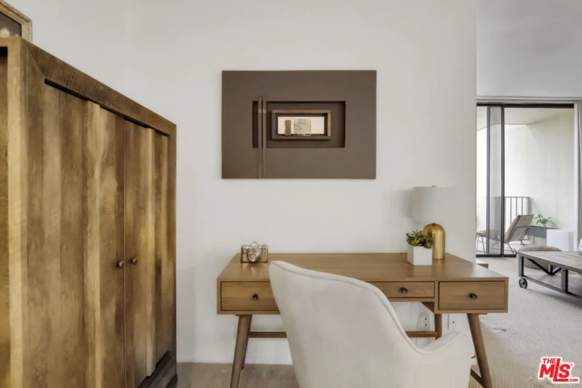 10433 Wilshire Boulevard #808 photo 37