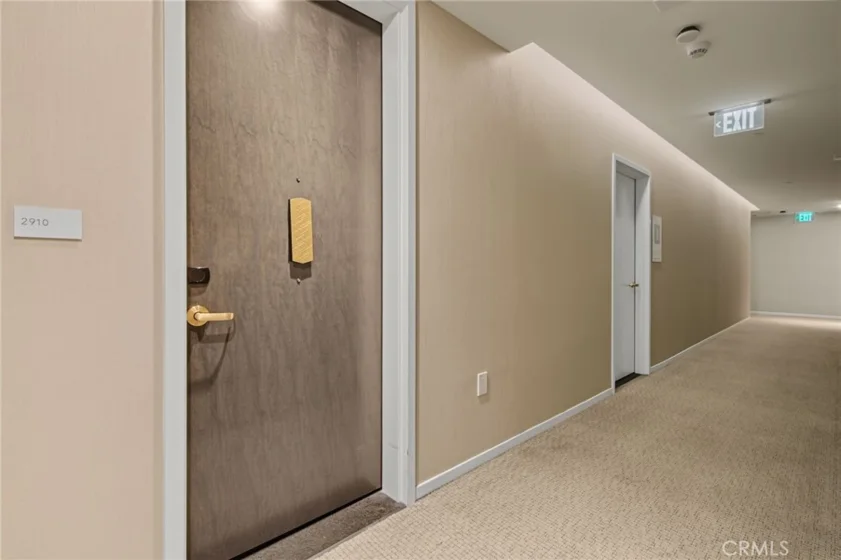 889 Francisco Street #2910 photo 2