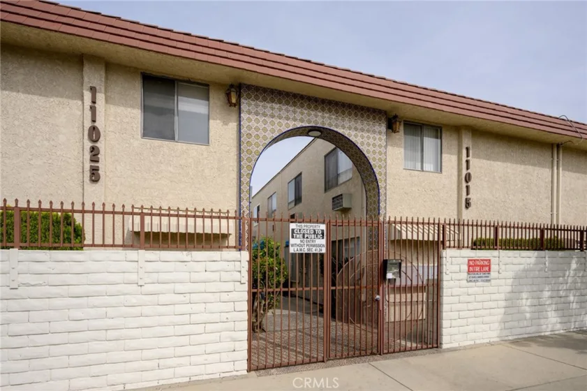 11025 Kittridge Street #128 photo 1