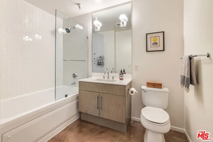 530 Molino Street #213 photo 10