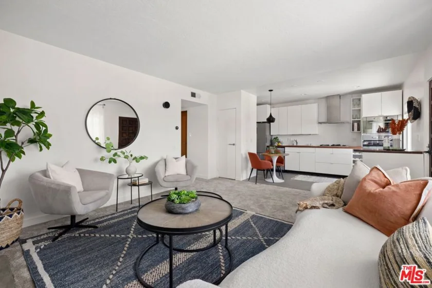 445 Washington Boulevard #11 photo 1