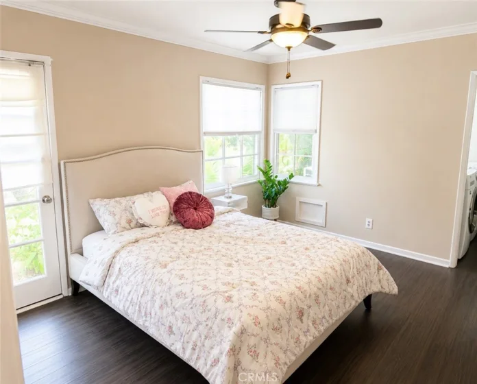 1122 N Louise Street #E photo 8