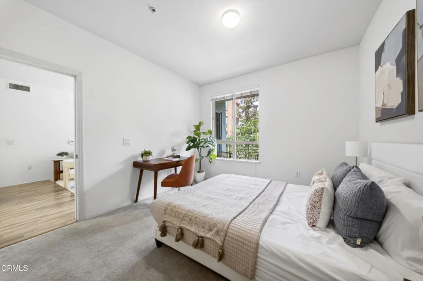 100 S Alameda Street #259 photo 15