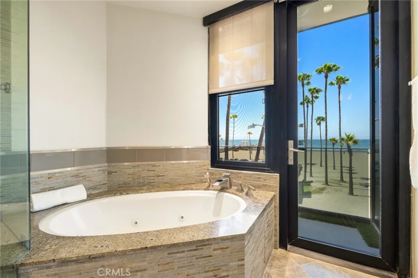 3009 Ocean Front Walk photo 23