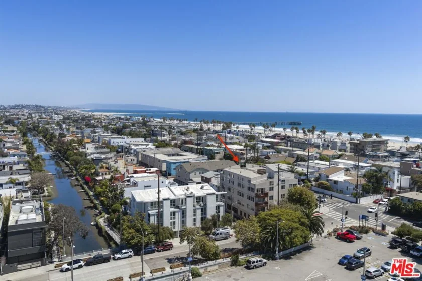 100 S Venice Boulevard #3 photo 2