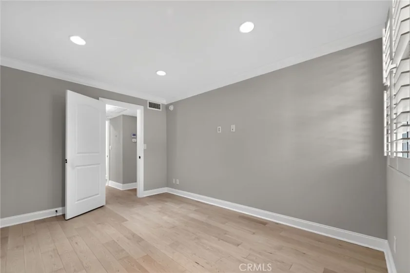 750 N Kings #114 photo 5