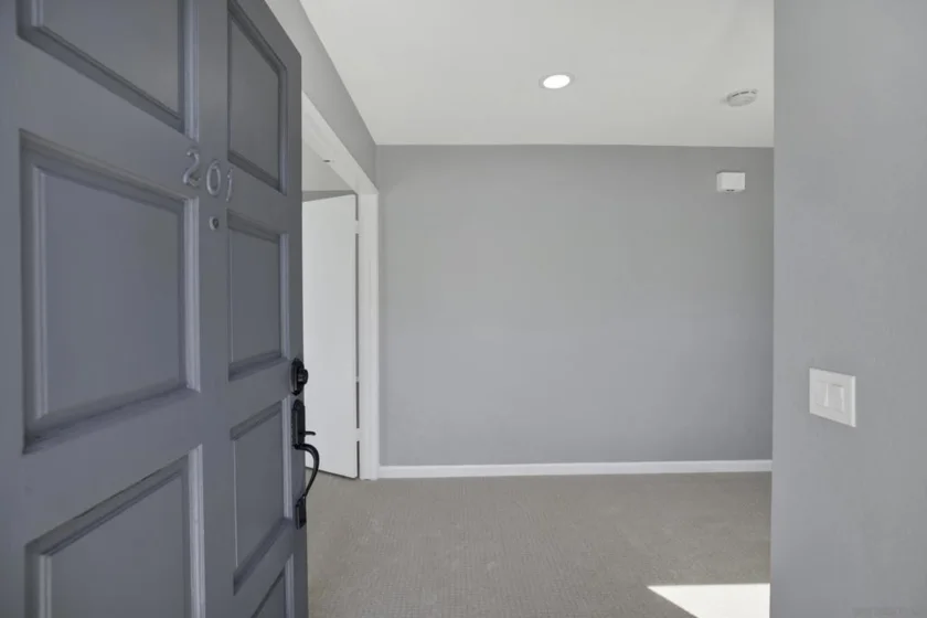 8878 Regents Road #201 photo 27