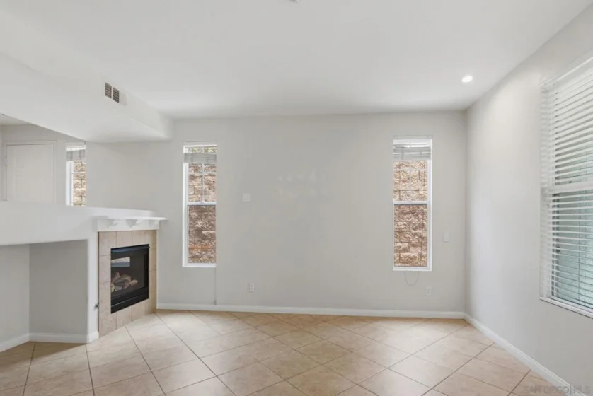 750 Harbor Cliff Way #105 photo 6