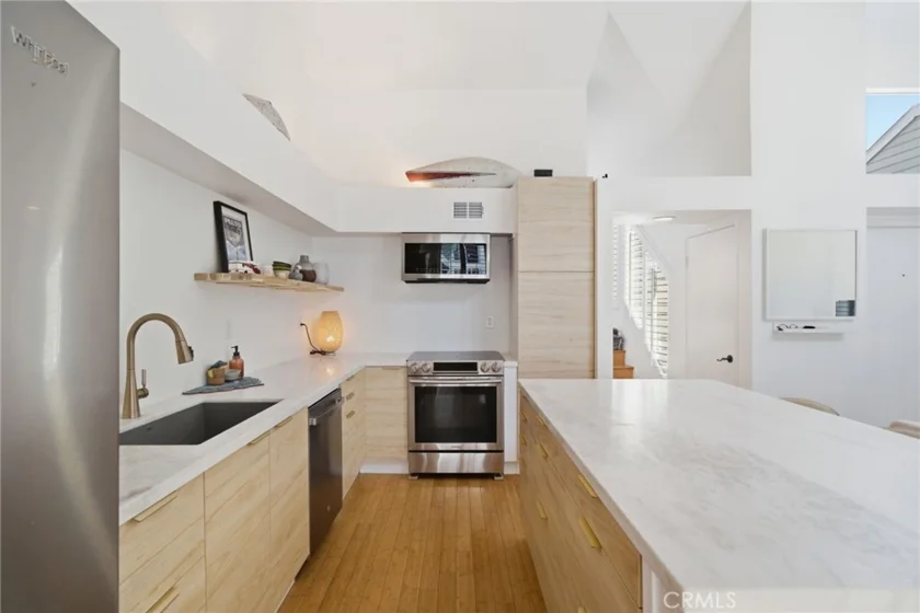 805 Grayling Bay #46 photo 32