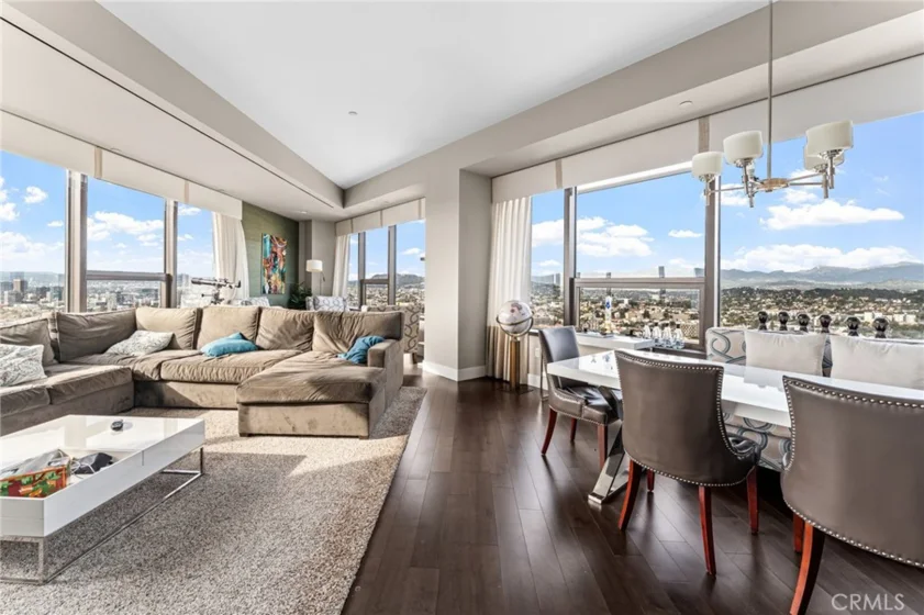 1100 Wilshire #2702 photo 1