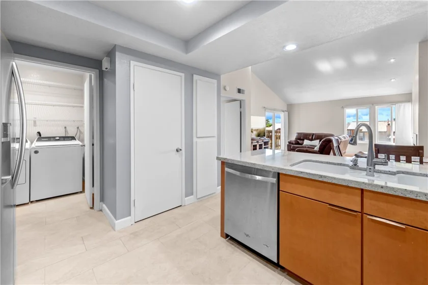 4861 Lago Drive #307 photo 17