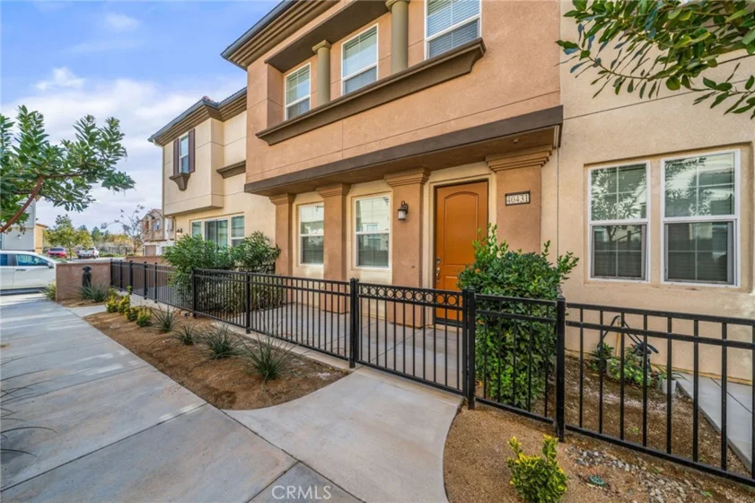 40431 Calle Real photo 1