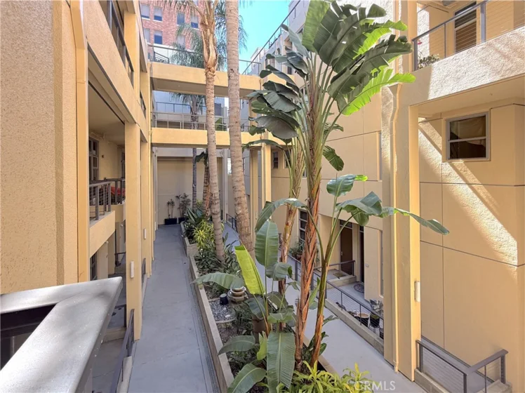 133 N The Promenade #107 photo 20