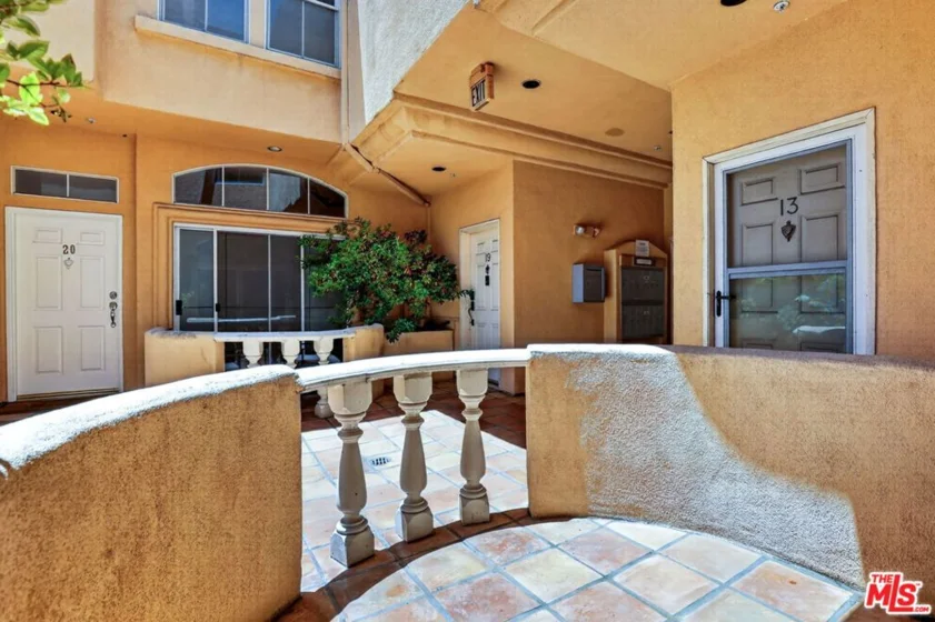11112 La Maida Street #14 photo 10