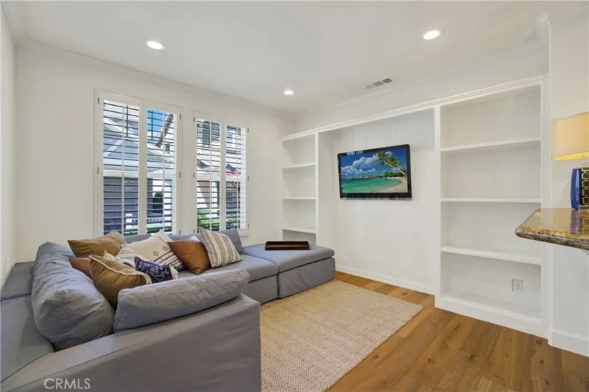 56 Nantucket Lane photo 9