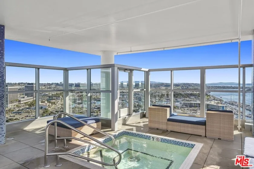 13700 Marina Pointe Drive #809 photo 28