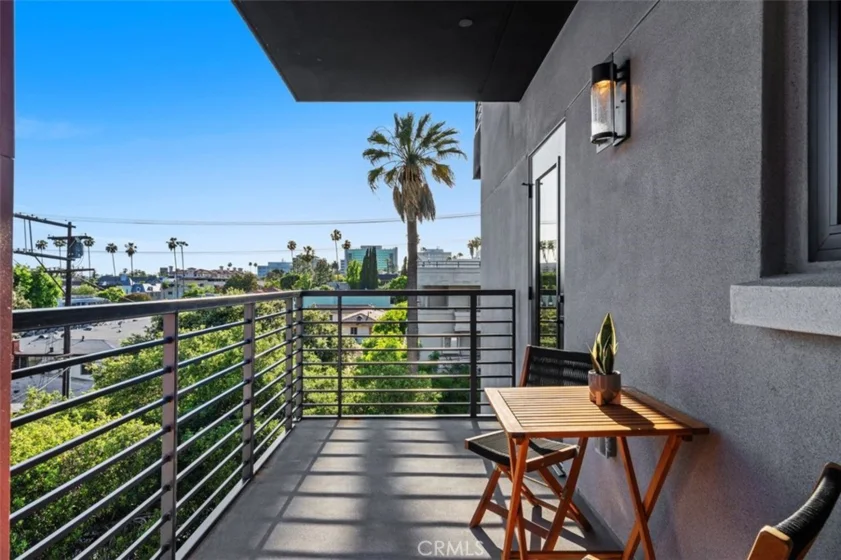 150 S Oak Knoll #202 photo 39