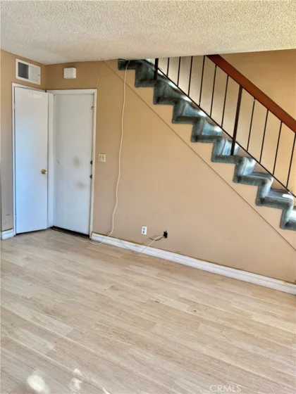 8745 Willis #107 photo 3