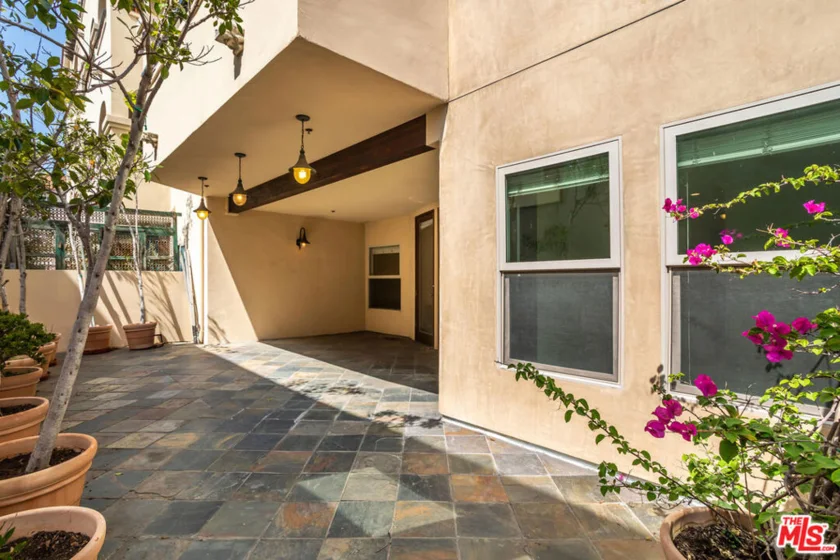 10364 Almayo Avenue #103 photo 24