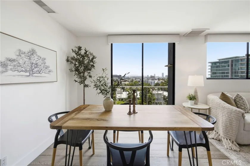 100 S Doheny #707 photo 11