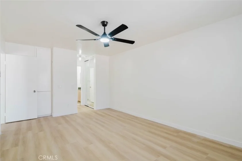 620 N Kenwood Street #208 photo 17