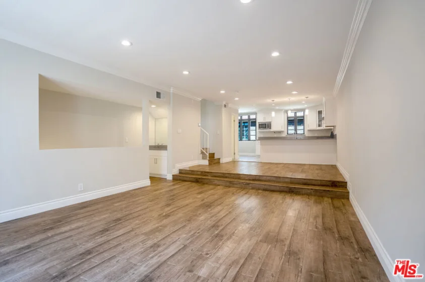 4368 W 8th Street #17 photo 7