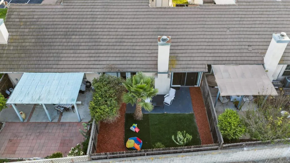 422 Devonshire Gln photo 29