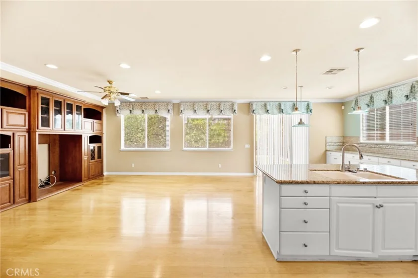 39894 Camden Court photo 16