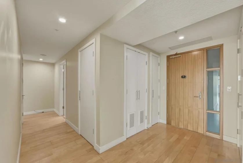 1199 Pacific Hwy #2206 photo 33