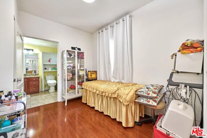 1025 Dewey Avenue #202 photo 17
