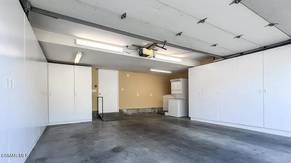 6501 Vanalden Avenue #6 photo 36