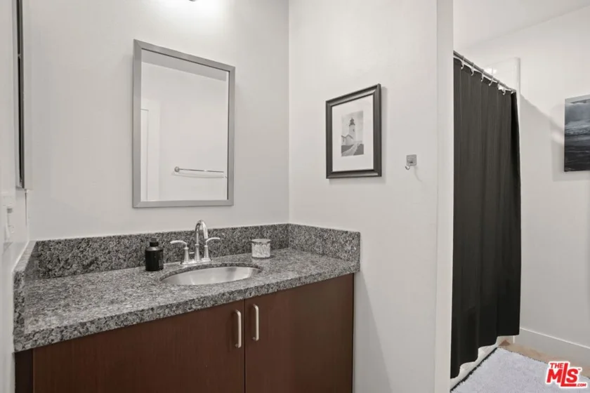 25 Delancy photo 33