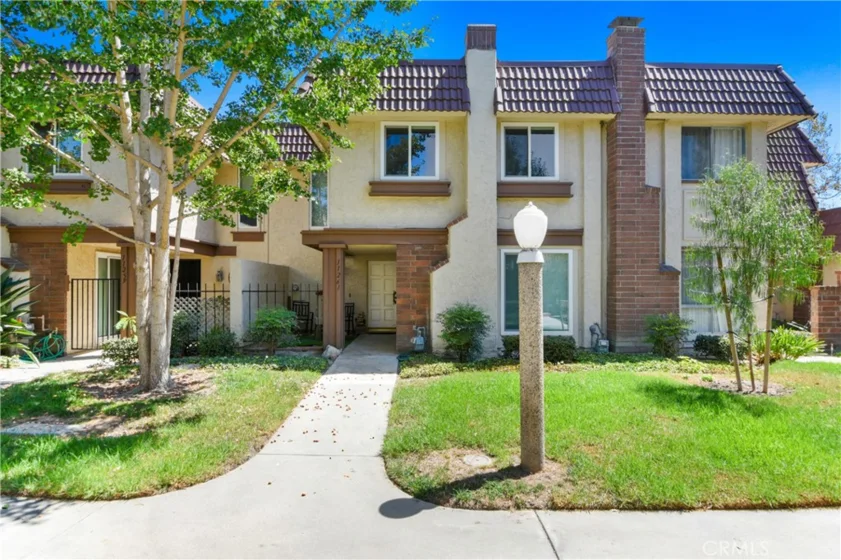 11261 Morgen Way photo 1