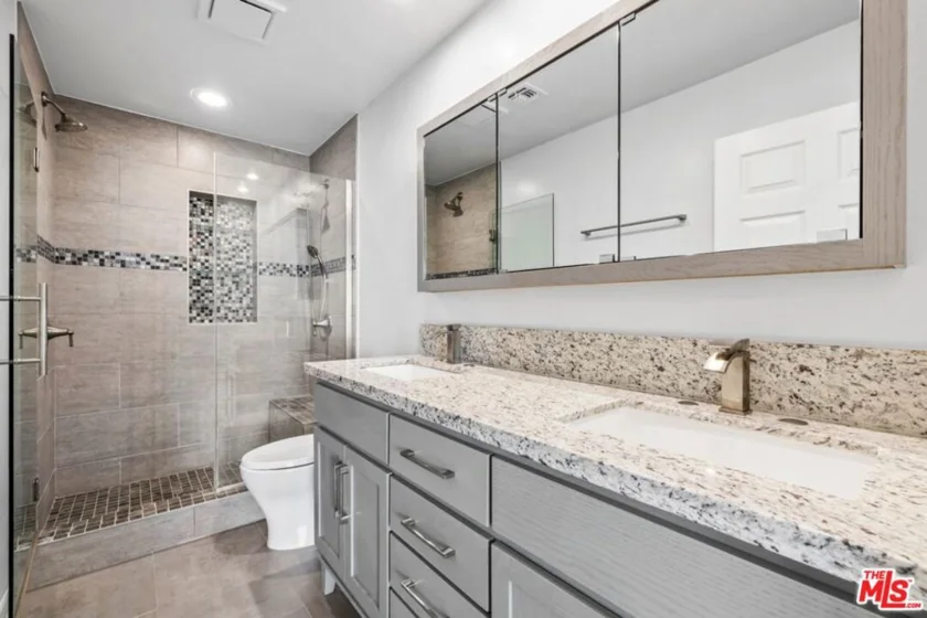 1002 S Burnside Avenue #203 photo 9